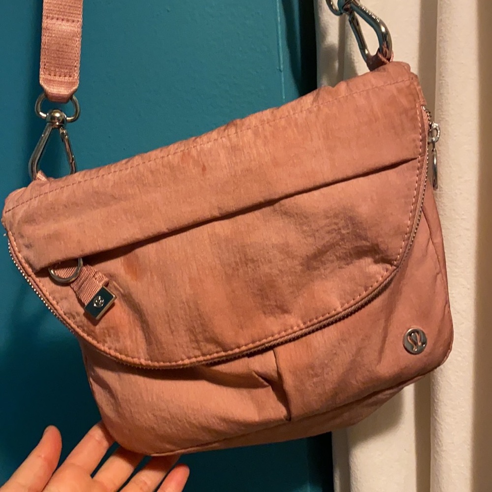 Lululemon purse
